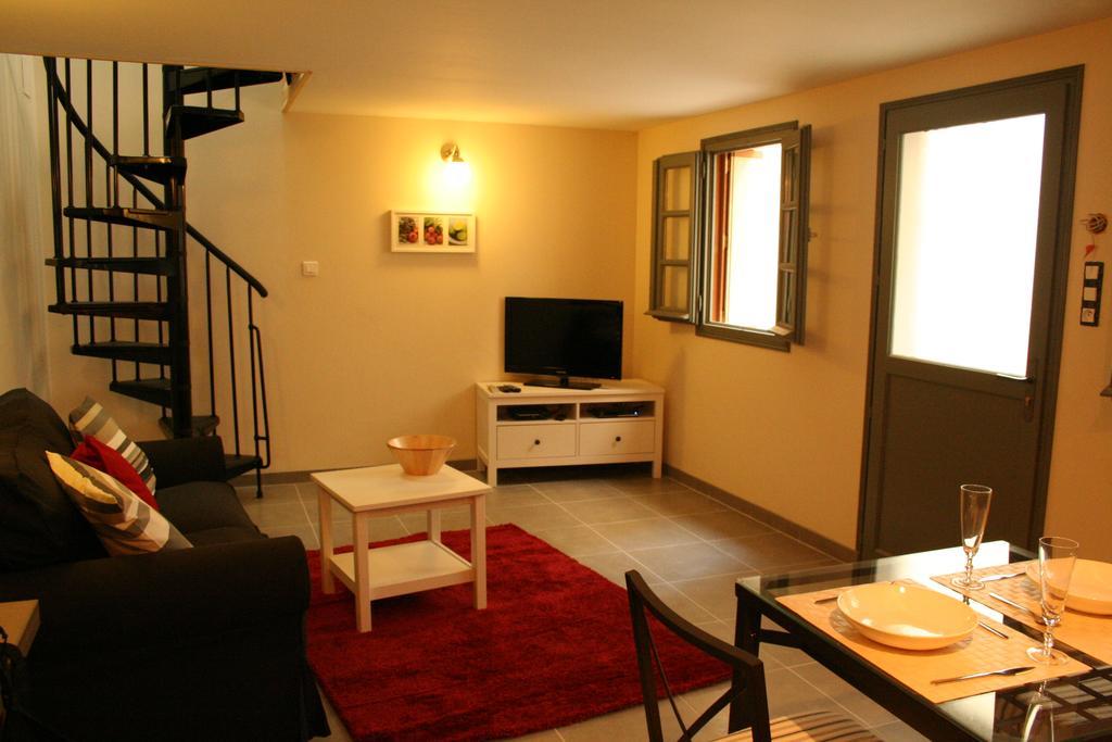 Carcassonne Pont Vieux Apartments Екстер'єр фото